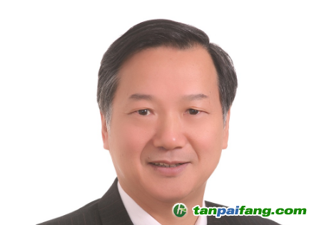 周宏春   國務(wù)院發(fā)展研究中心研究員、副巡視員，國務(wù)院特殊津貼獲得者;從事資源、環(huán)境、可持續(xù)發(fā)展等領(lǐng)域的產(chǎn)業(yè)和政策研究 