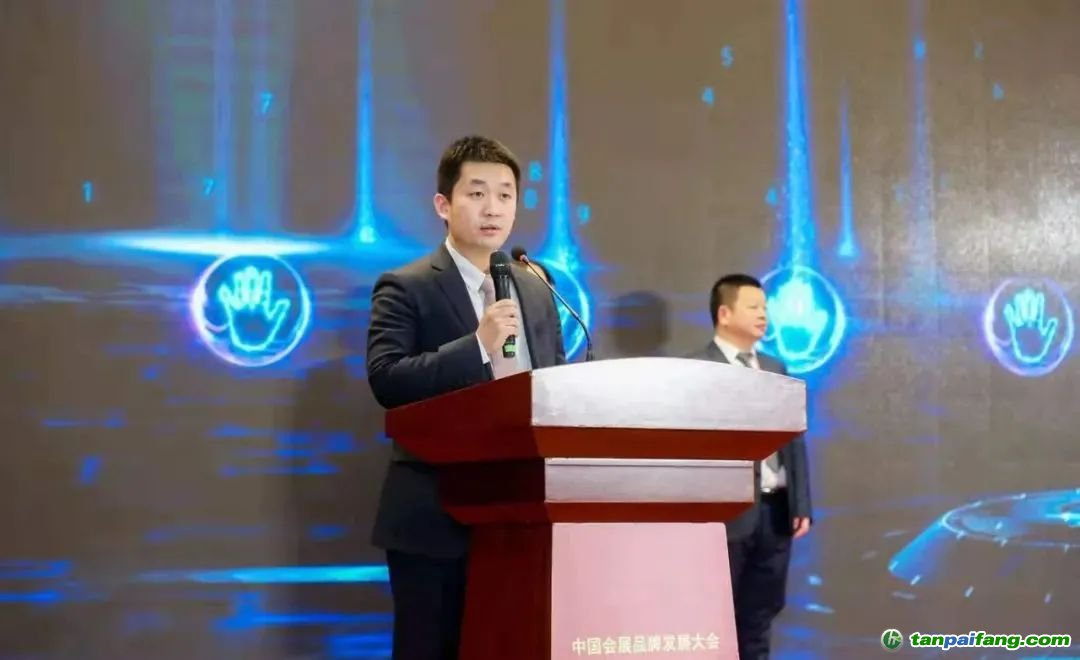 宣言主要從牢固樹立綠色低碳發(fā)展理念、加大支持綠色低碳技術(shù)展示應(yīng)用、完善綠色低碳會(huì)展標(biāo)準(zhǔn)體系、打造綠色低碳會(huì)展產(chǎn)業(yè)鏈、充分發(fā)揮綠色低碳會(huì)展示范引領(lǐng)作用五個(gè)方面發(fā)出倡議，共踐行業(yè)綠色發(fā)展之路。